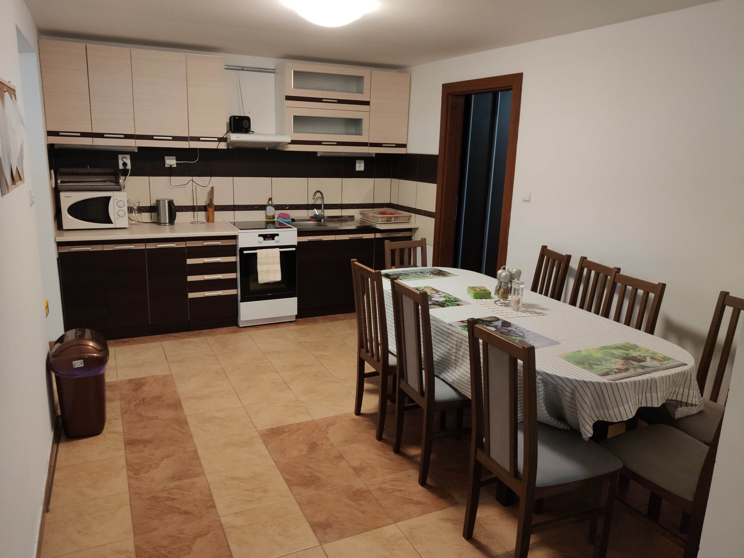 Apartmán s 5 spálňami – 6