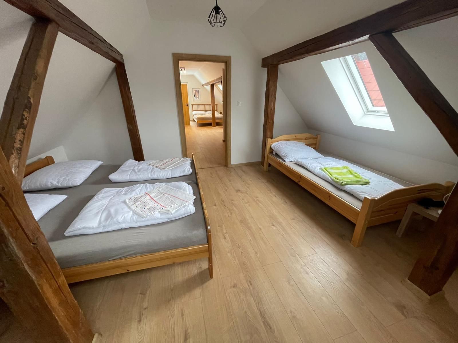 Dreibettzimmer  - Rodinná chalupa Pribiš