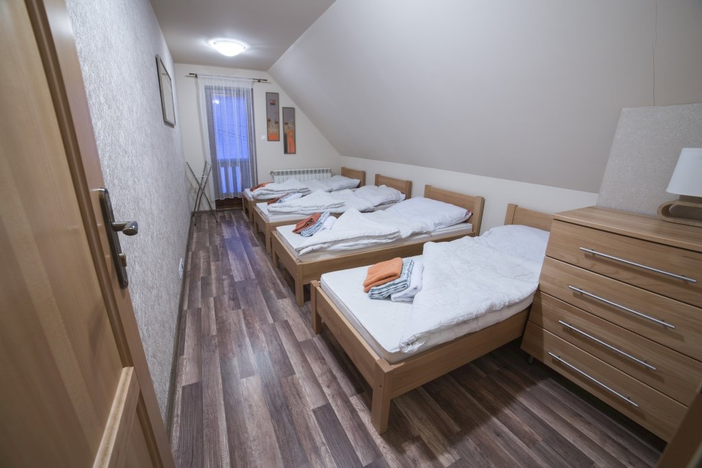 Trojlôžková izba Trojlôžková izba s prístelkou - Chata Margit