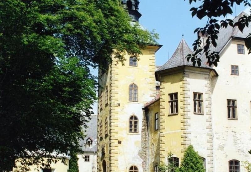 Zámek Janovice