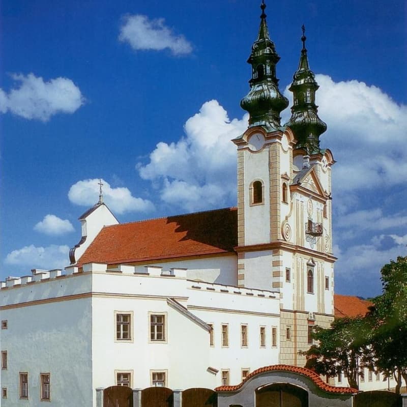Kláštor piaristov