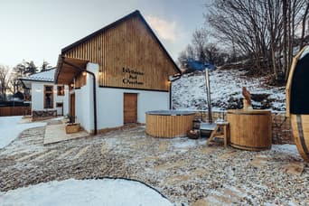 Domek Vlčia Skala w zimie