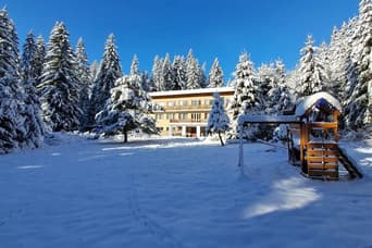 Cottage Pečivár in the winter