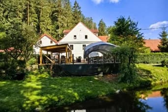 Hamr Dívčí Kámen restaurant - pension in the winter