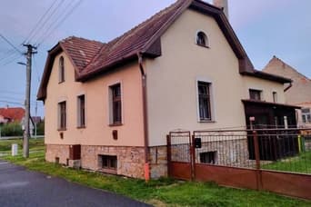 Važecký dom v lete