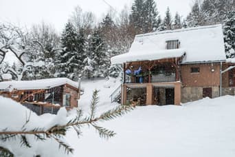 Drevenica Sušienkovo v zime