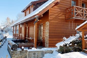 Cottage Mlynky na Orave in the winter