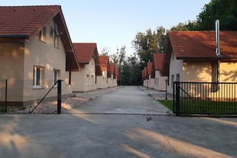 Hütten pri Tomášikovskom jazere