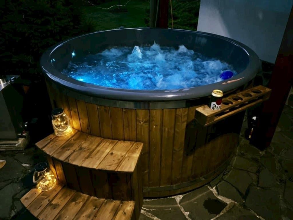 Kúpacia kaďa na tuhé palivo pre dokonalý relax pod holým nebom. - Villa Ami