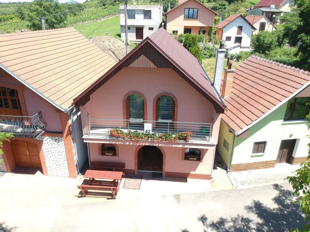 Vinný sklípek Na Vyhlídce 580523