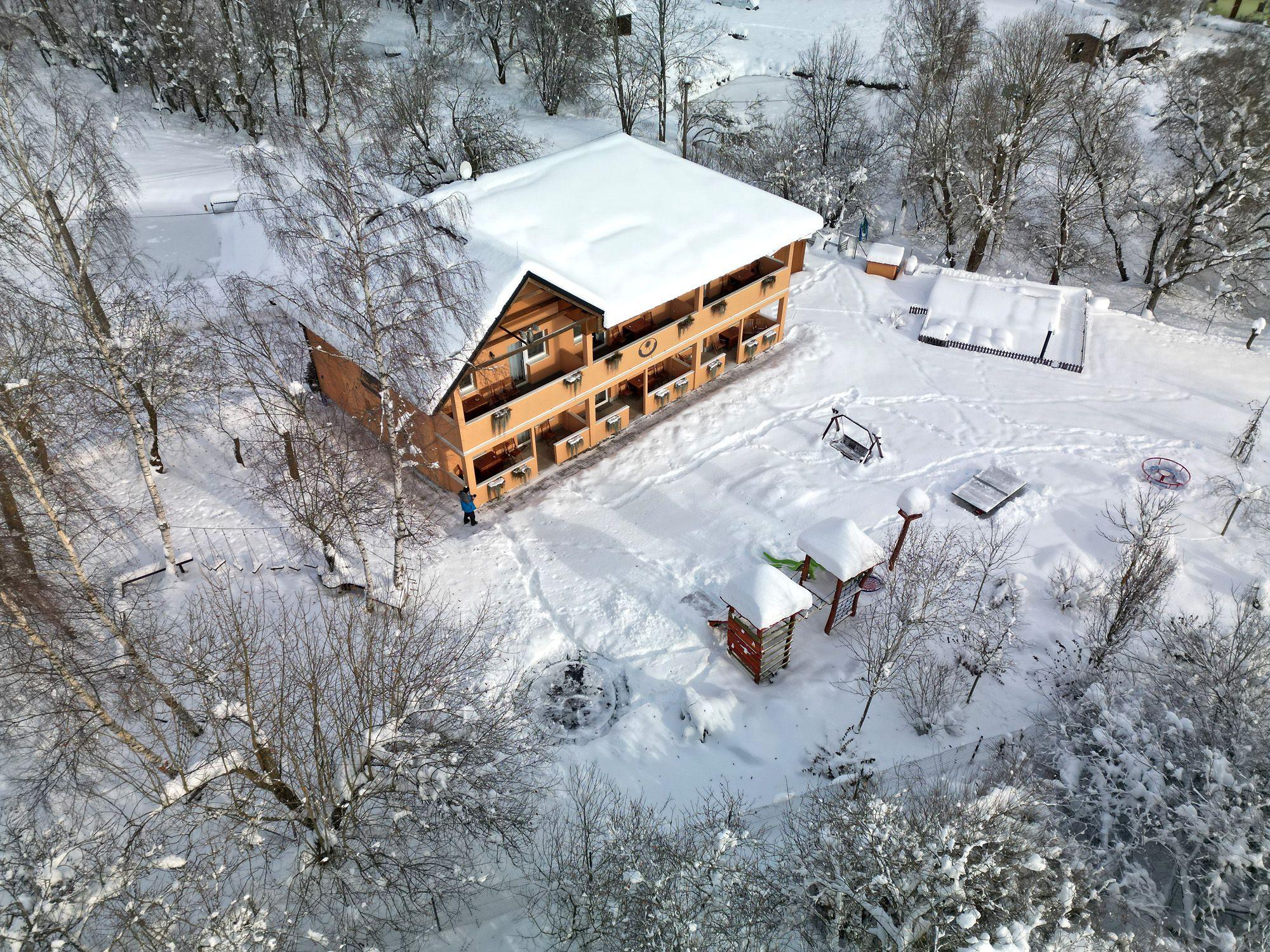 Apartamenty Nad rybníky w zimie