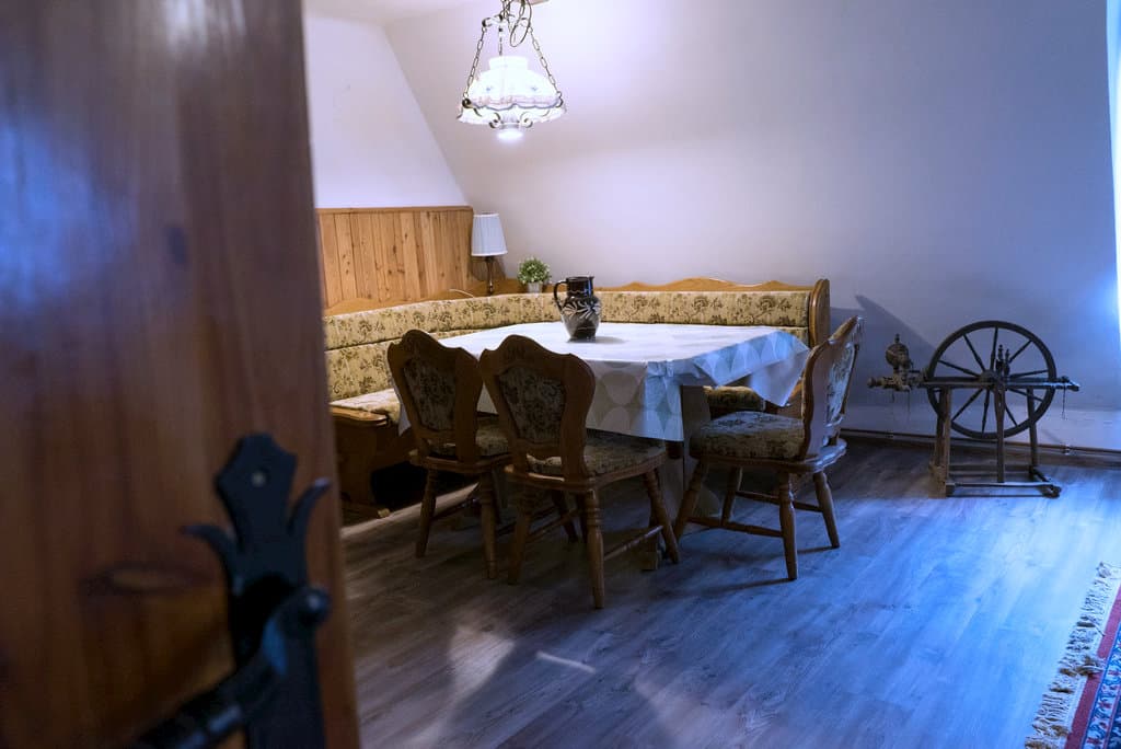 společenská místnost posezení - Chalupa u Pospeců