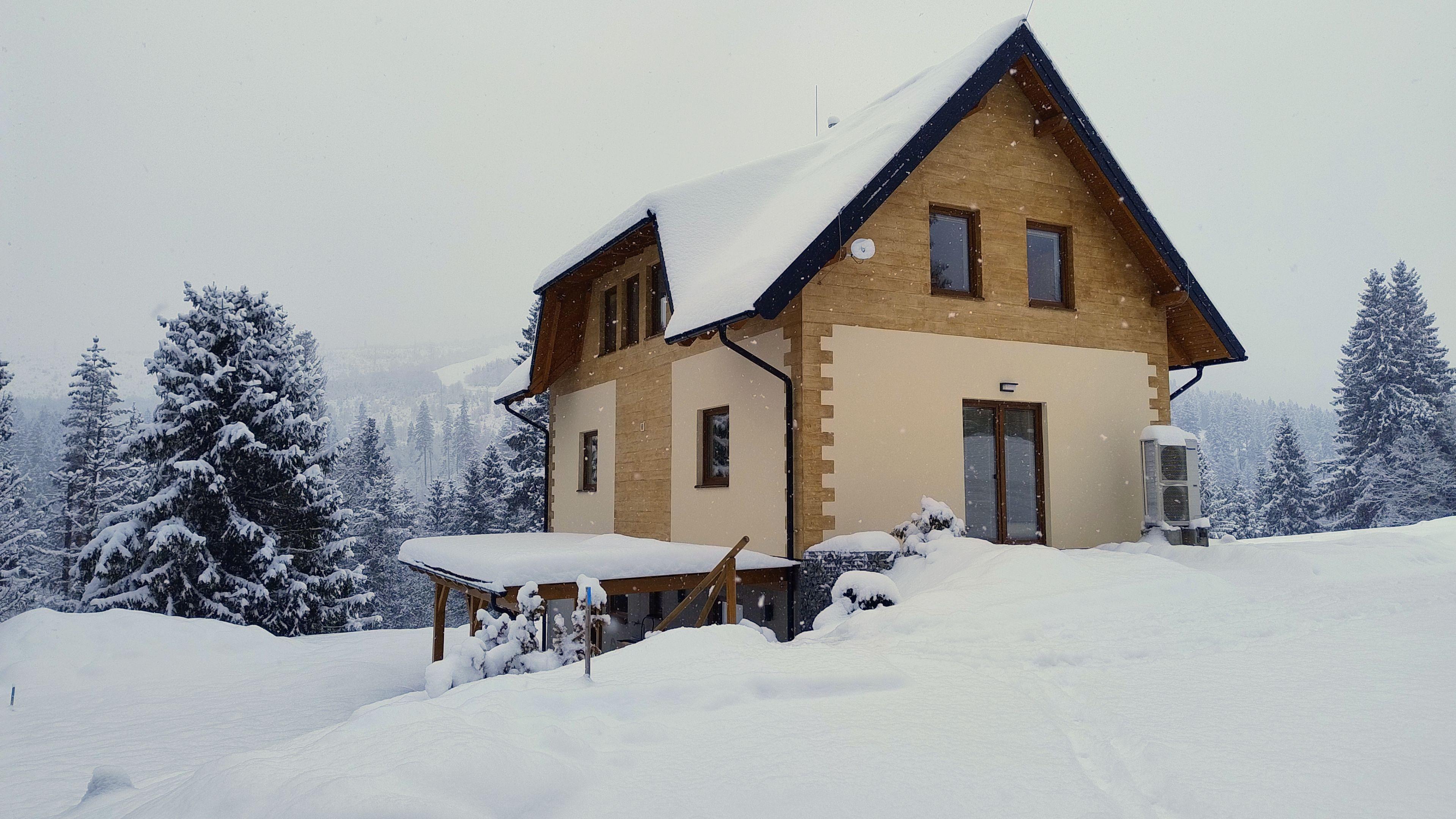 Házikó Soemi Oravice télen