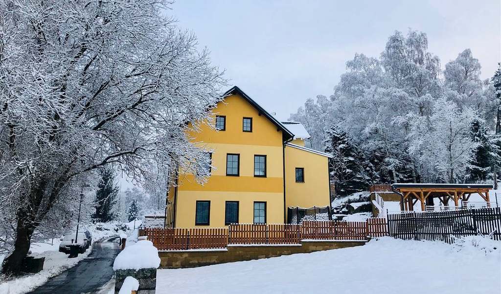 Ke třem pramenům im Winter