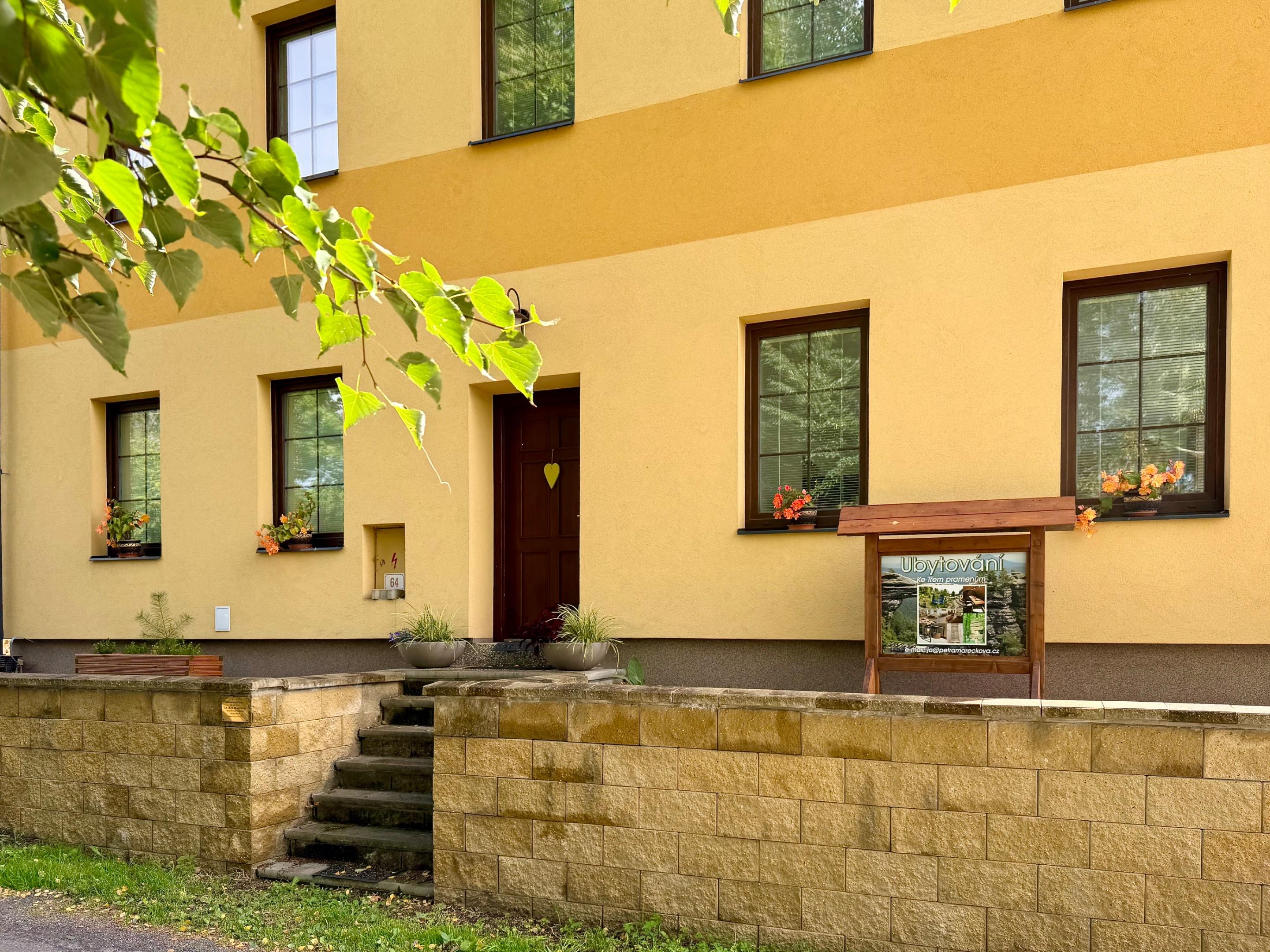 Exterieur - Ke třem pramenům