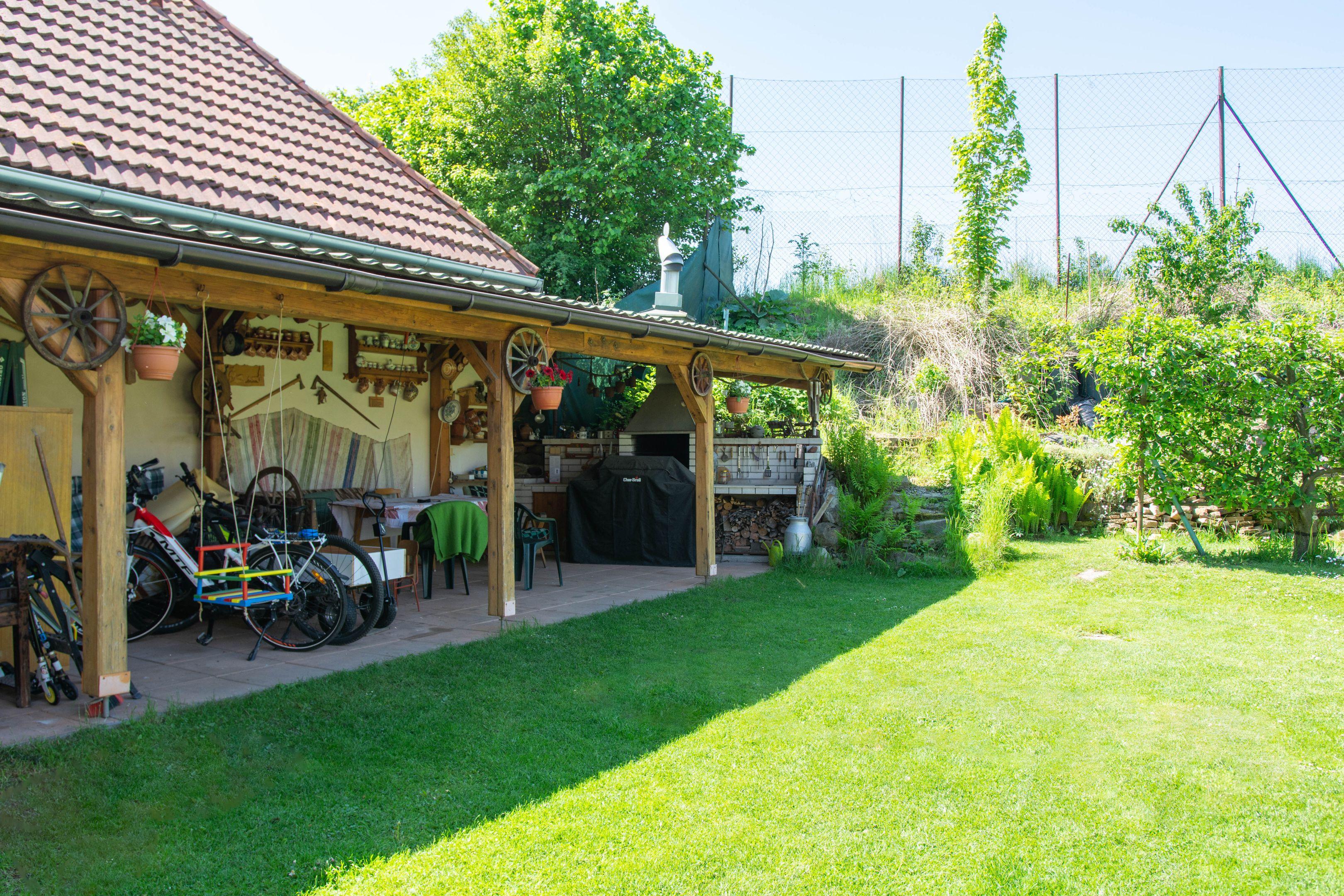 Exterior - Accommodation near the park