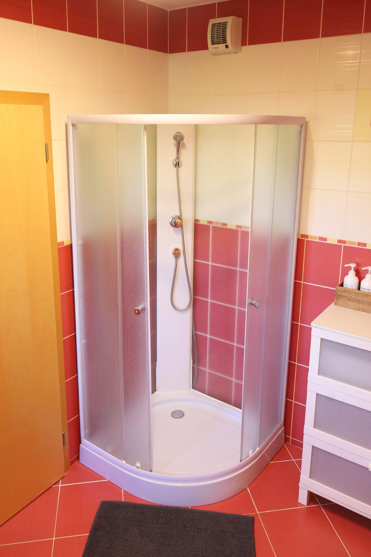 Badezimmer mit Toilette - Landhaus U křížku