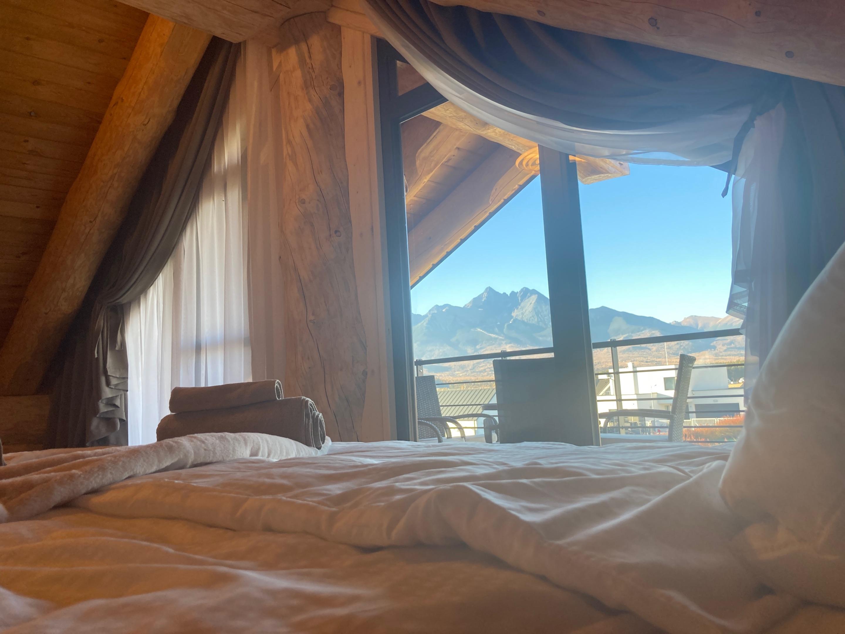 Amia Chalet 745818