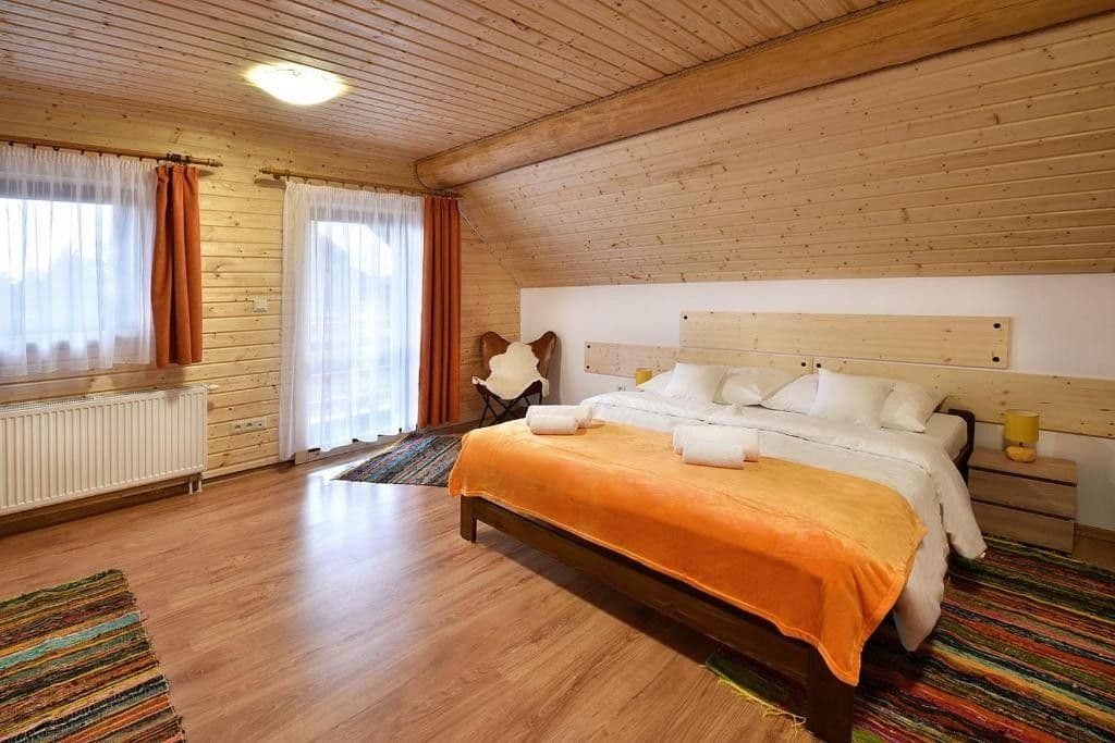 Štvorlôžková izba s 2 prístelkami  - Medvedí dvor & wellness