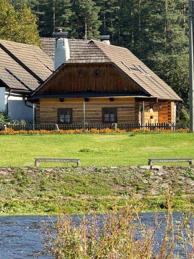 Exteriér - Roubenka Vír