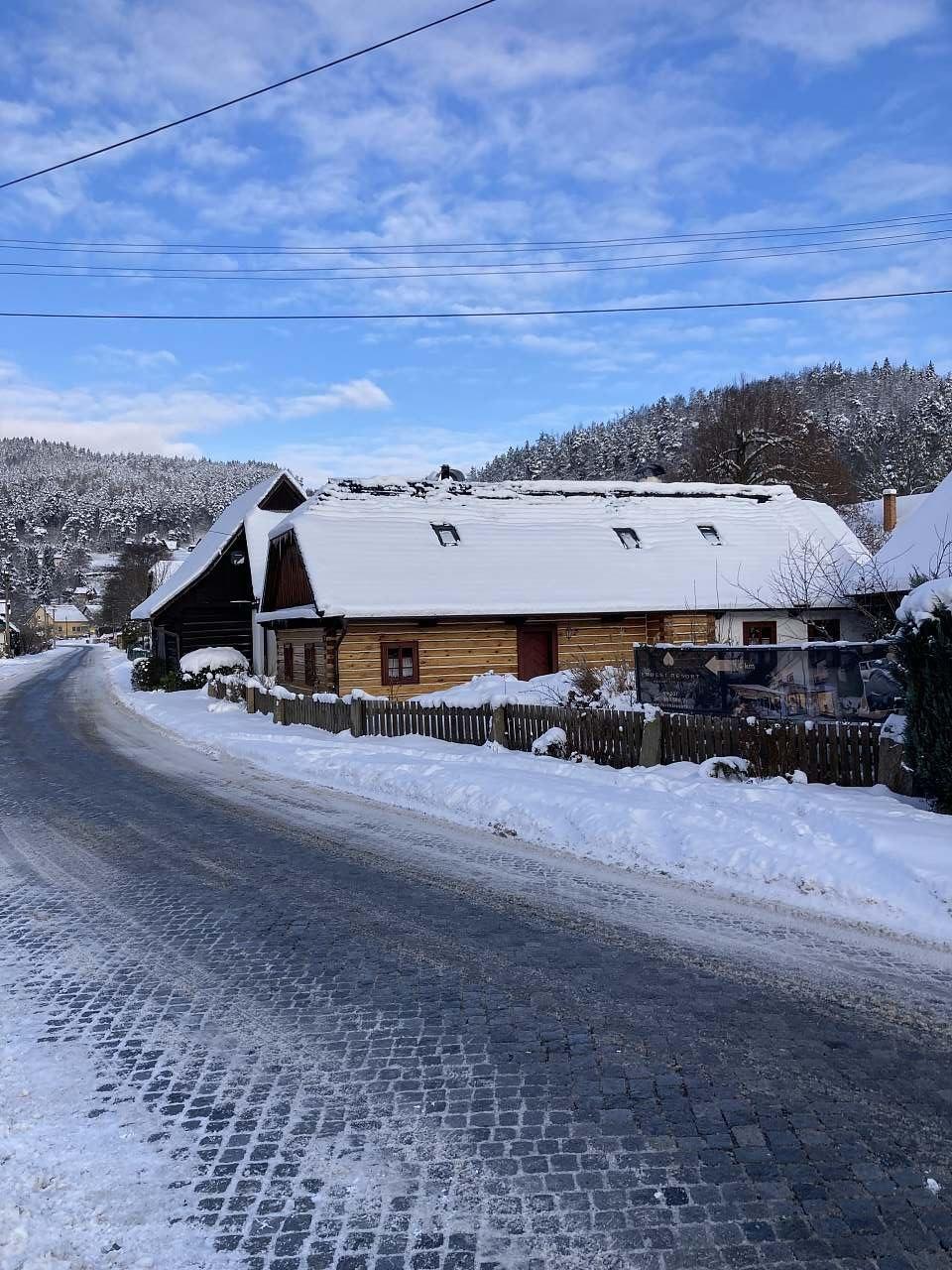 Exteriér - Roubenka Vír
