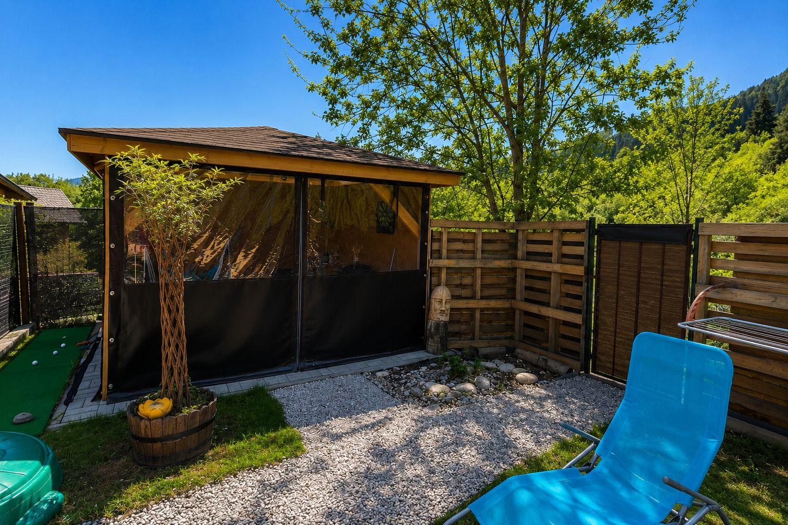 Domek  - Chata u pltníka Paľka a Tiny house Podbieľanská archa