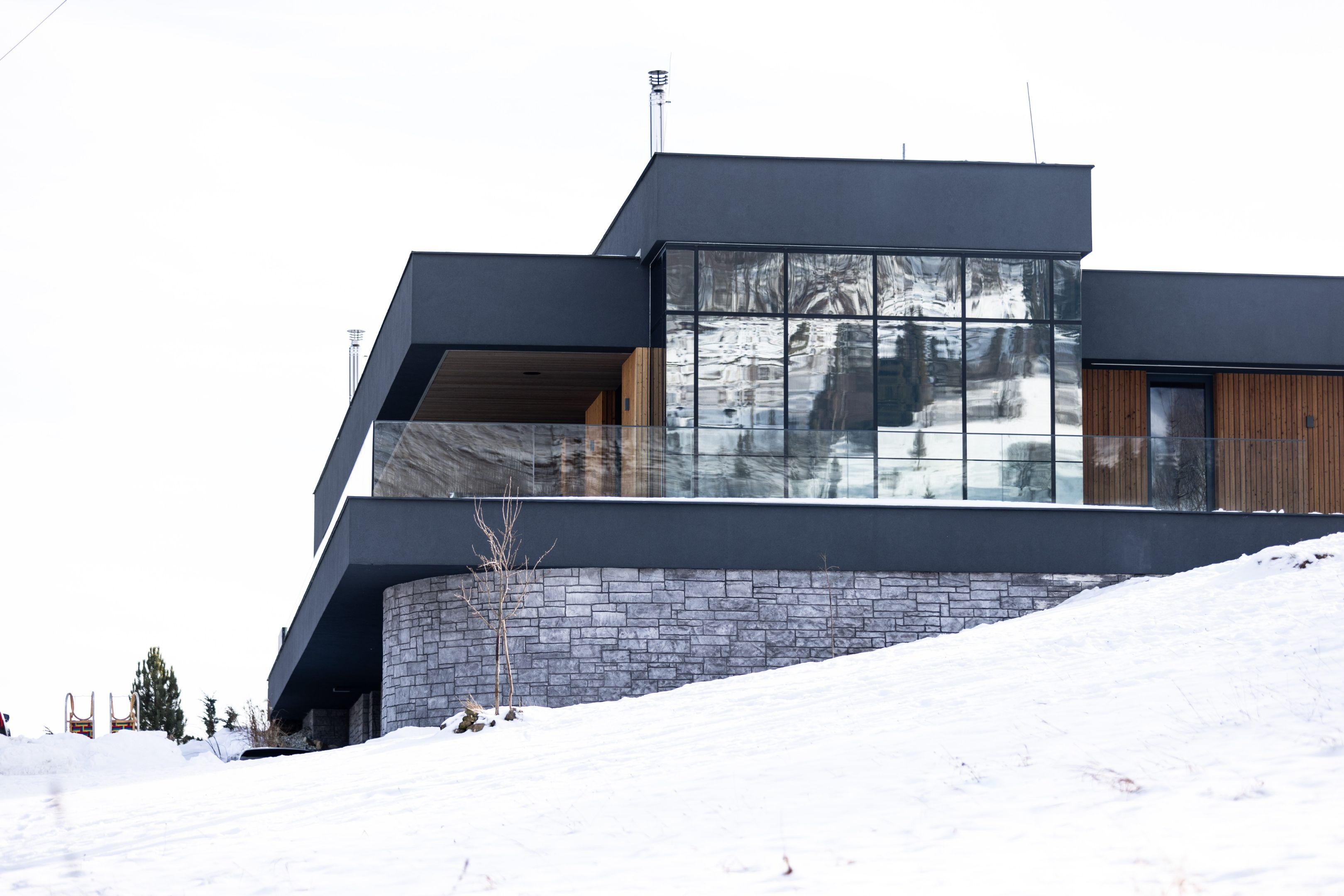 Vila Downhills Residence v zime