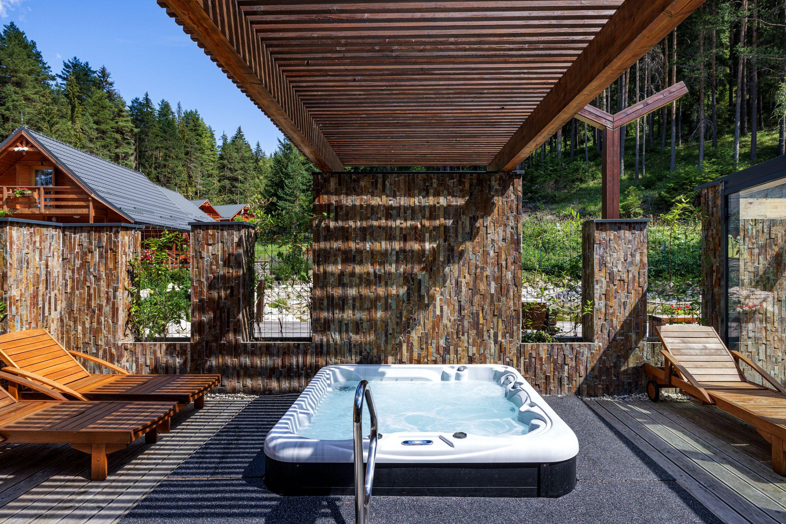 Vonkajšia vírivka - Lopušná dolina Resort