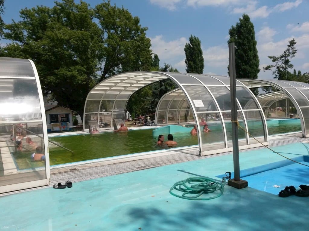 Termálne kúpalisko- 5 minút chôdze od objektu - CITY CENTRE APARTMENTS