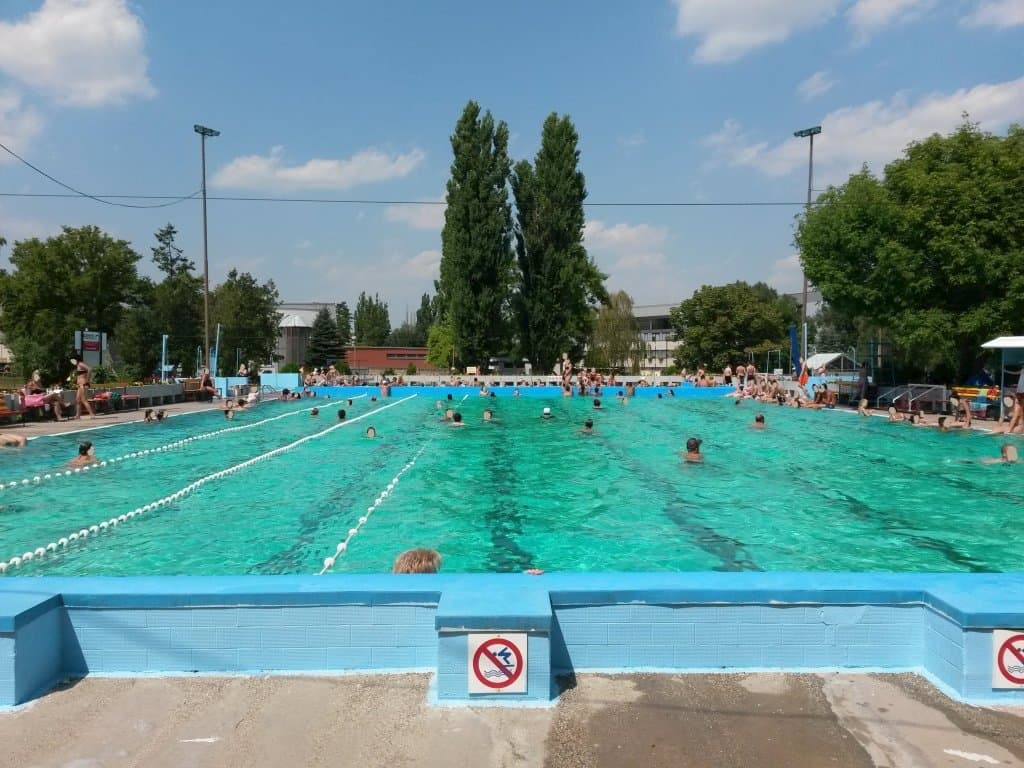 Termálne kúpalisko-5 minút chôdze od objektu - CITY CENTRE APARTMENTS