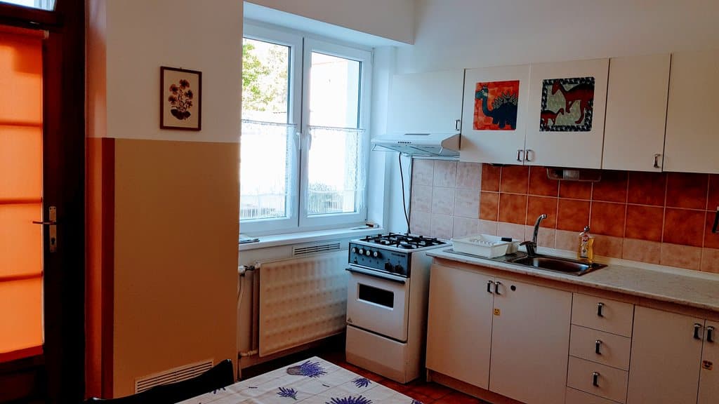 AP.MILAN, kuchyńa, východ do detského parku - CITY CENTRE APARTMENTS