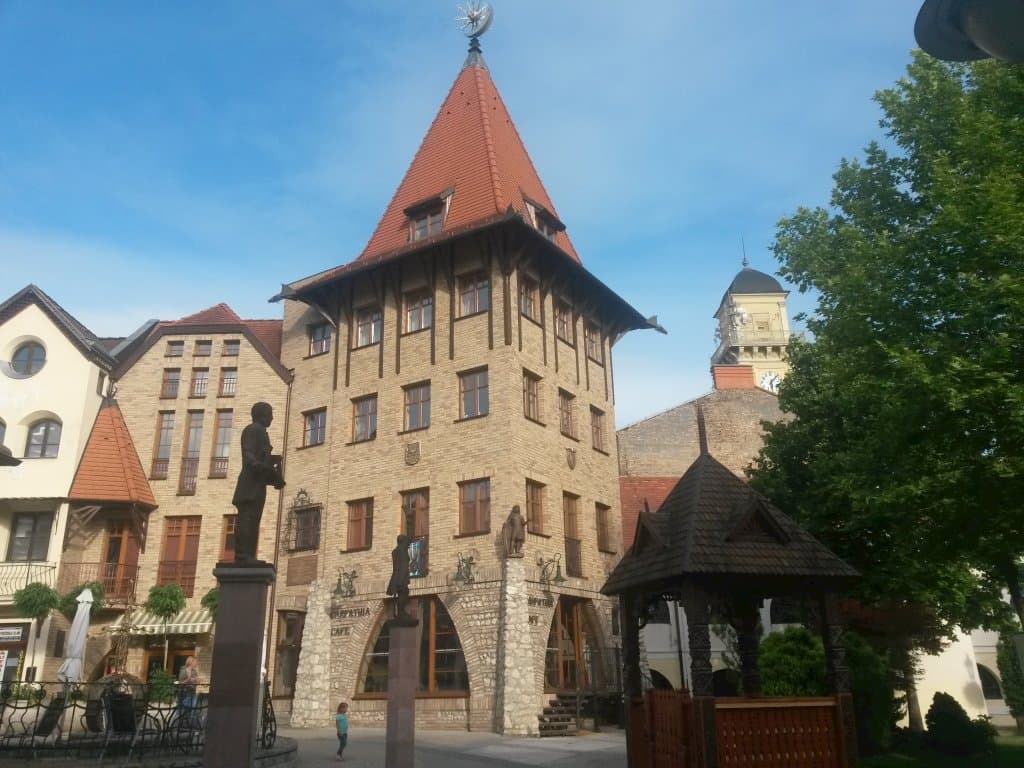 Europské nádvorie cca 1 minúta od apartmánov - CITY CENTRE APARTMENTS