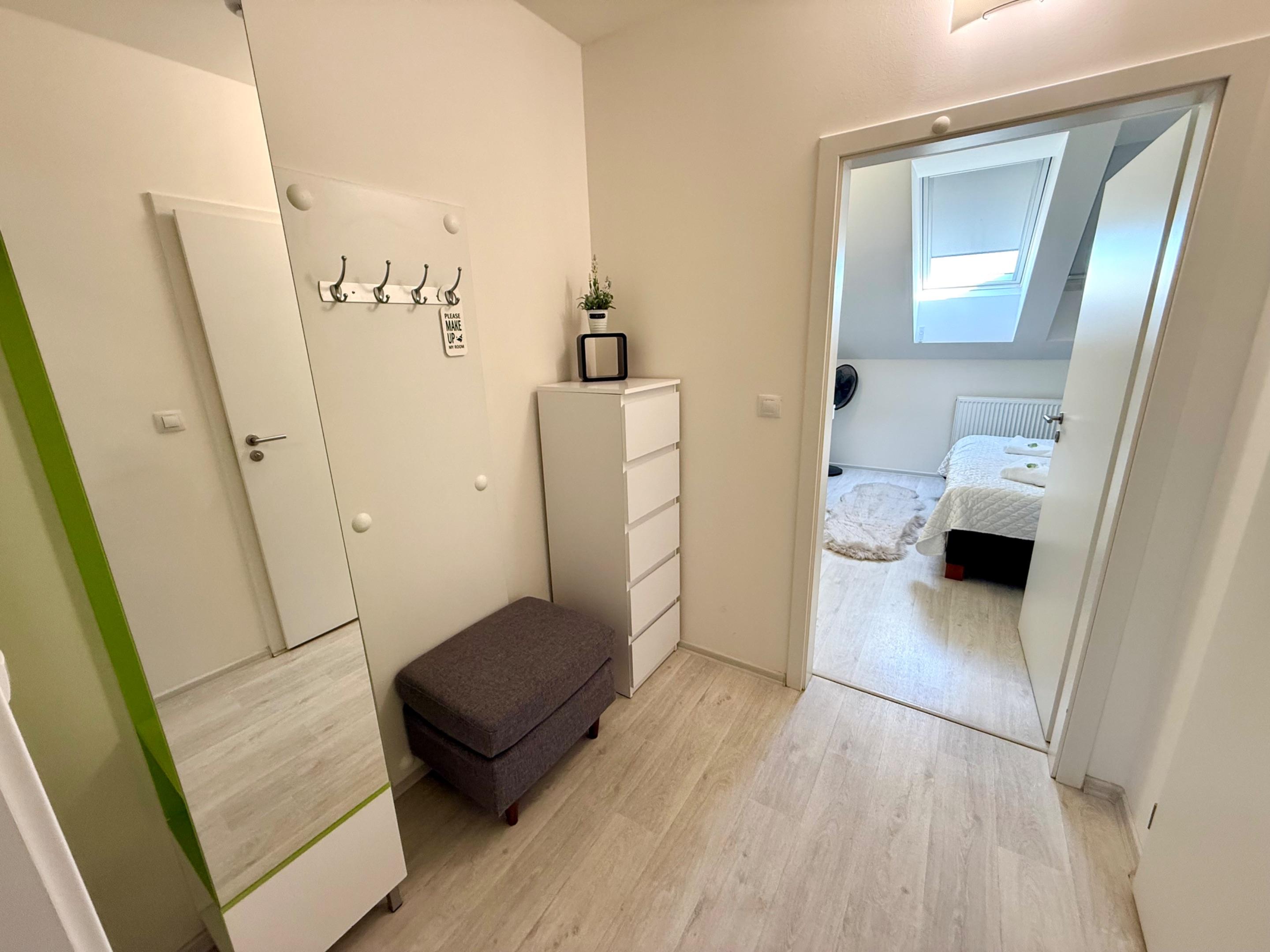 Twinroom - dvoulůžkový pokoj nadstandard s oddělenými postelemi  - Restaurant - Hotel Stará Pošta