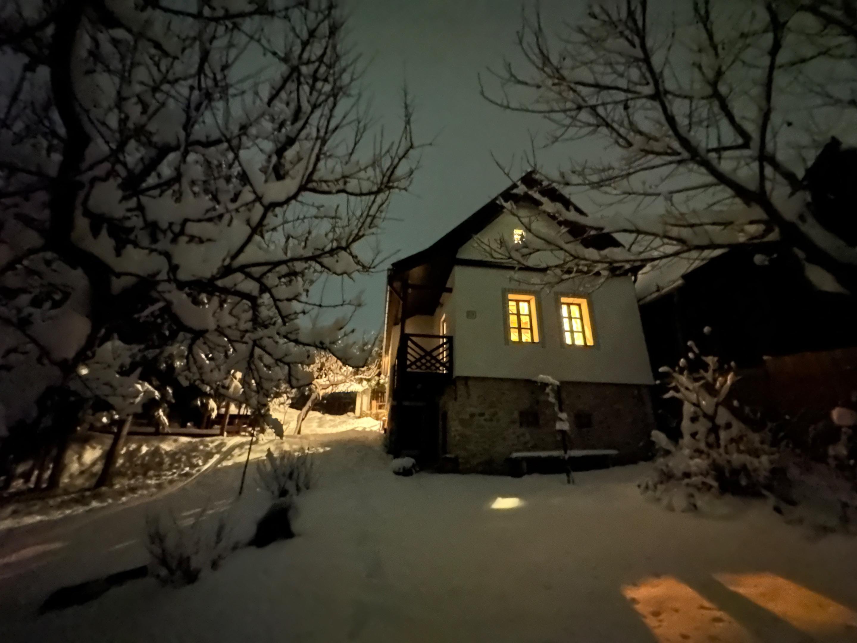 Kültér - Házikó Východná