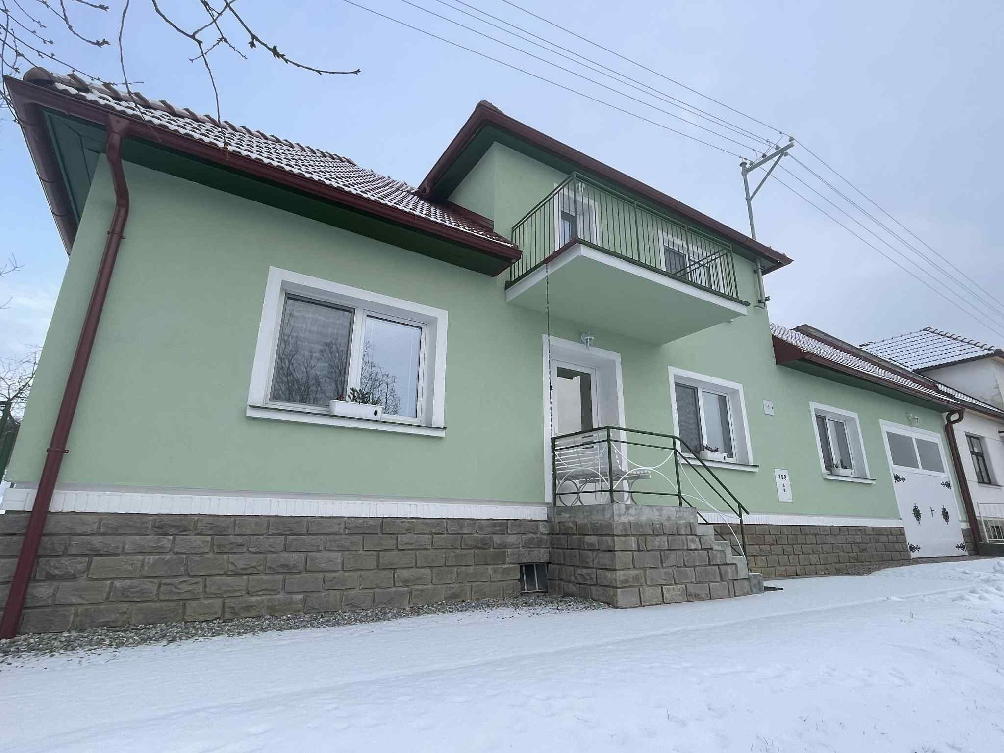 Chalupa v Eko sadech télen