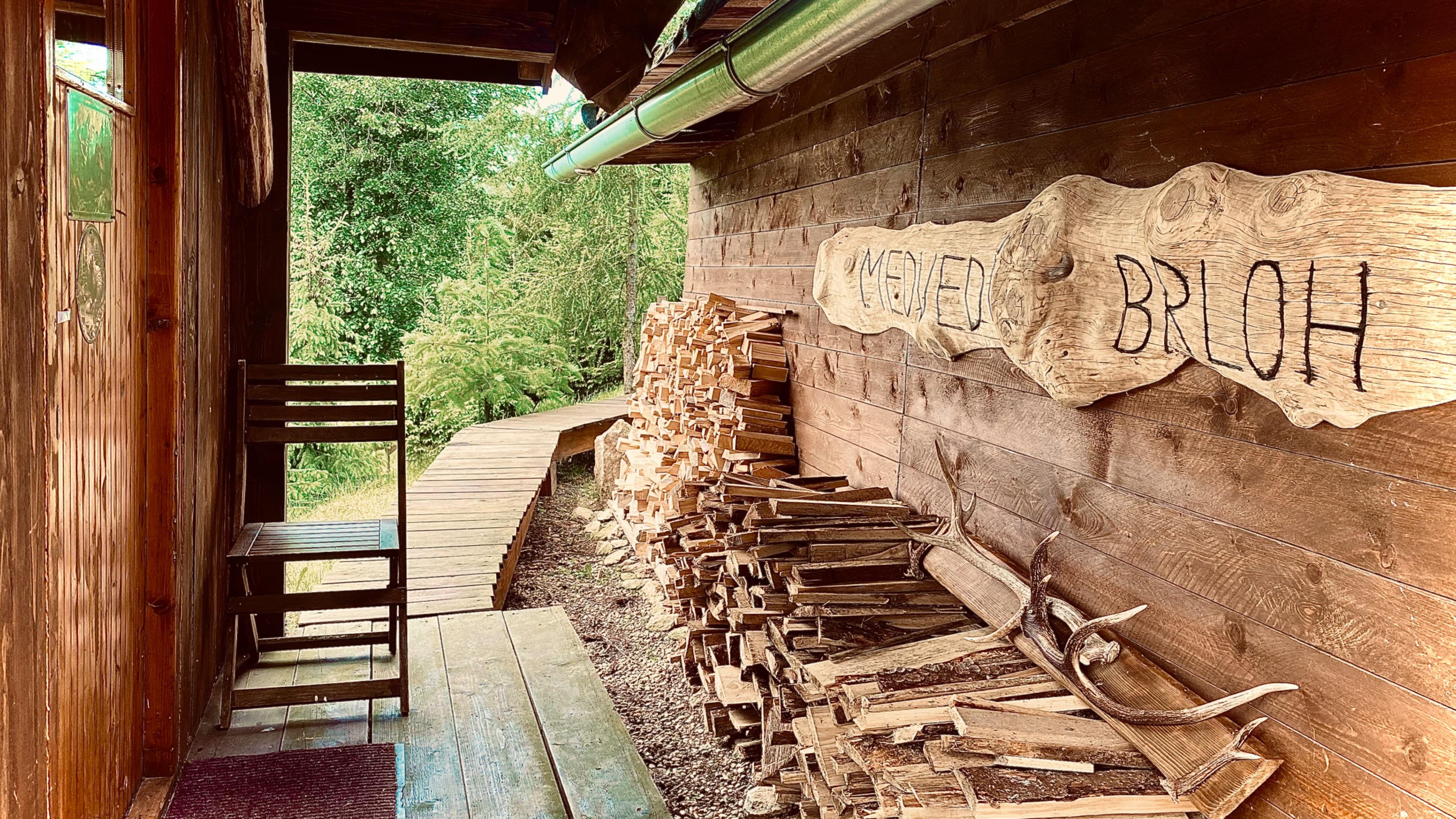 Horská panoramatická útulňa Medvedí Brloh 941578