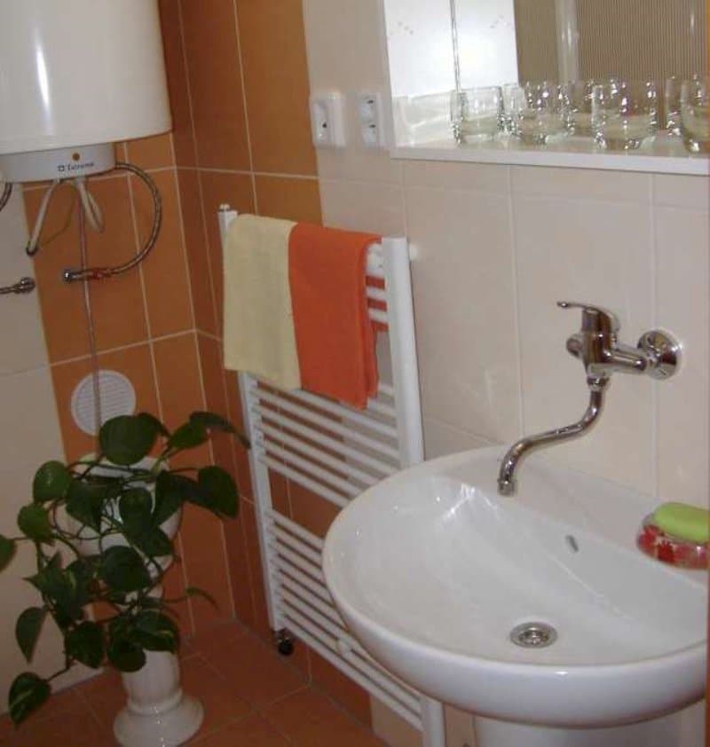 chatka - kúpelka - Chatka a Privát Jelka