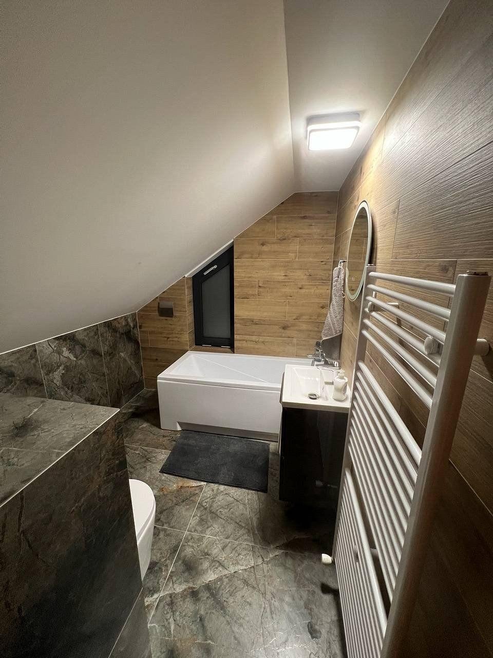 Badezimmer mit Toilette - Zrub nad Krpáčovom