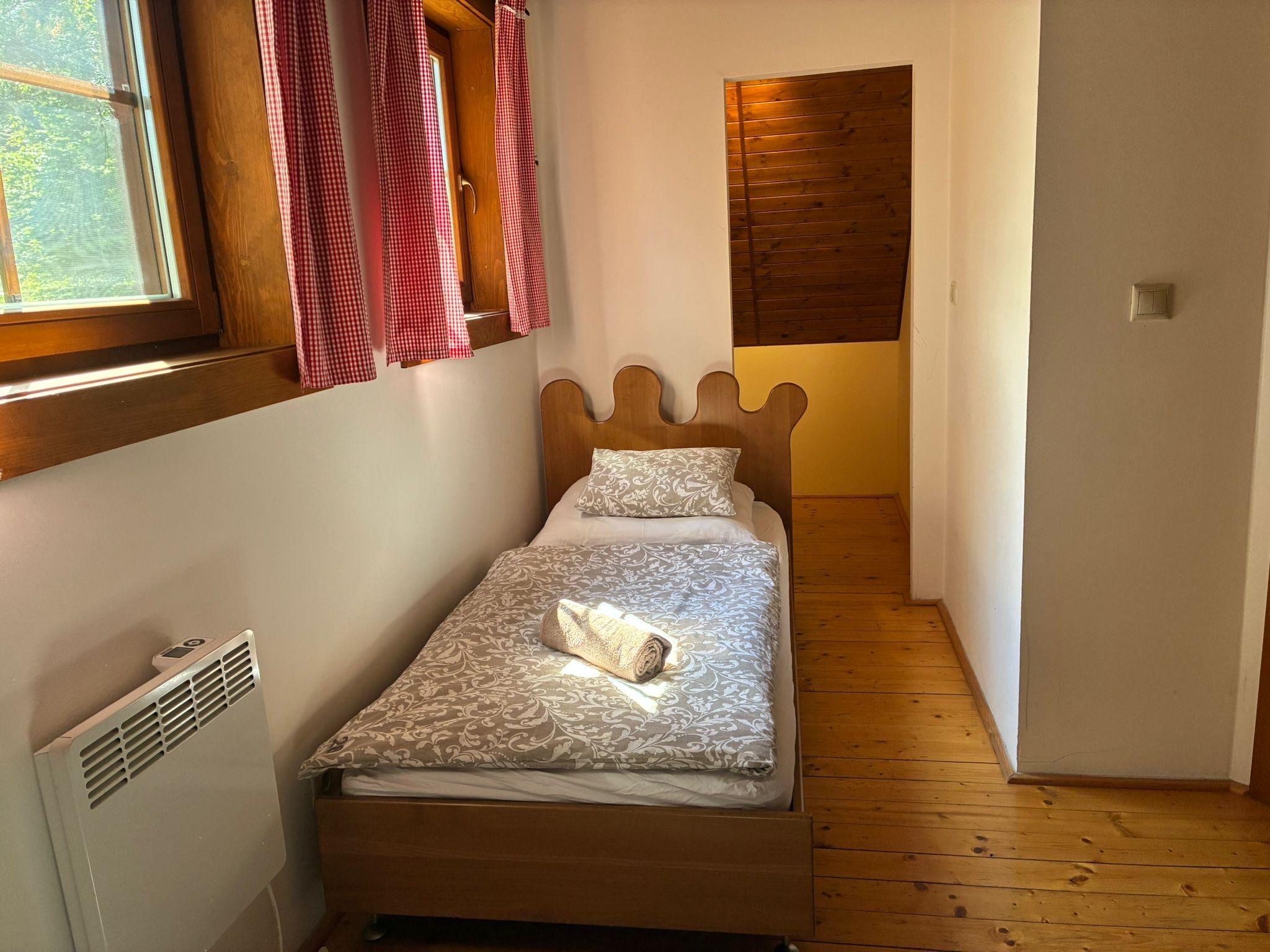 Pokój trzyosobowy  - Domek drewniany Slnečnica