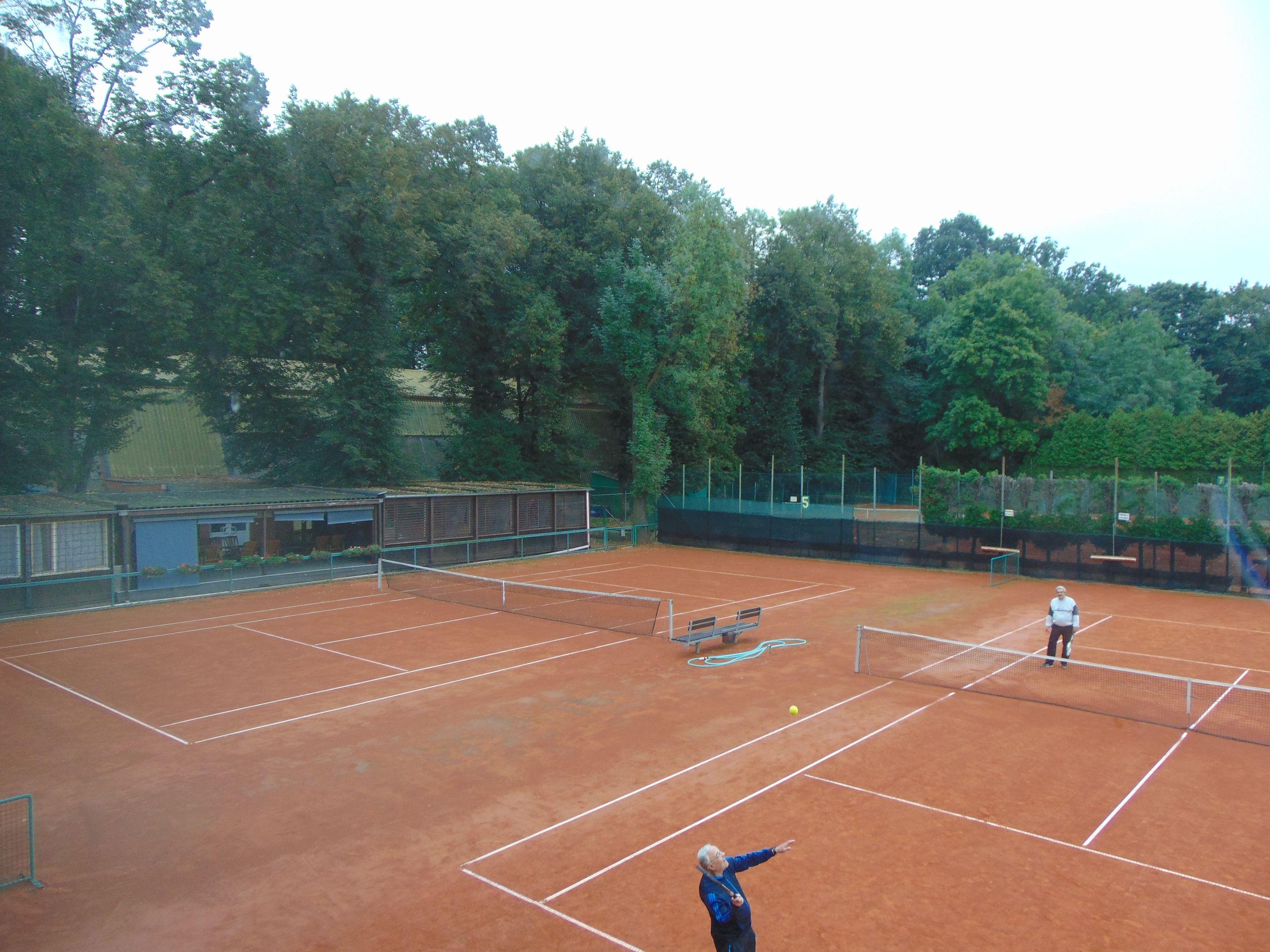 Exterieur - Herberge Kurty Tenis