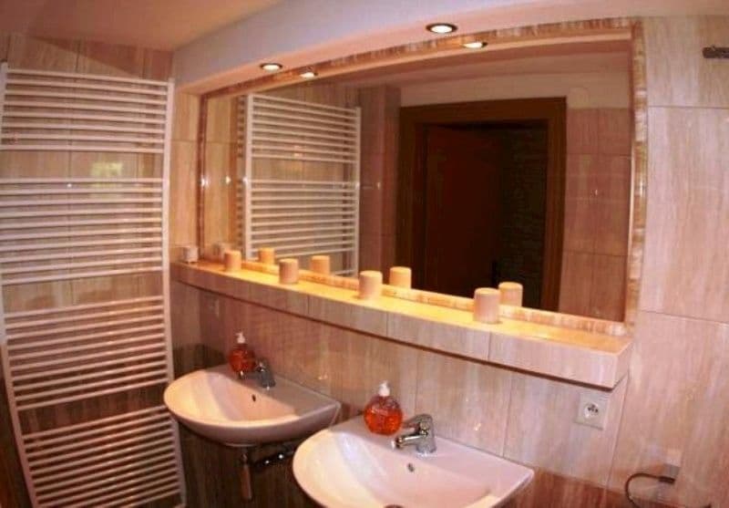 Bathroom with toilet - Cottage Petronella