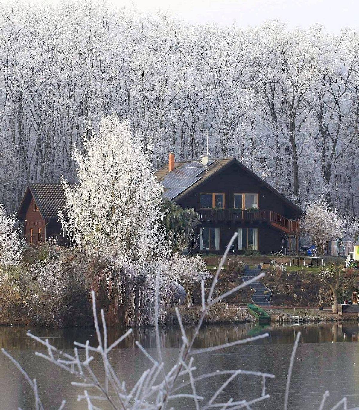 Apartment in einer blockhütte am see im Winter