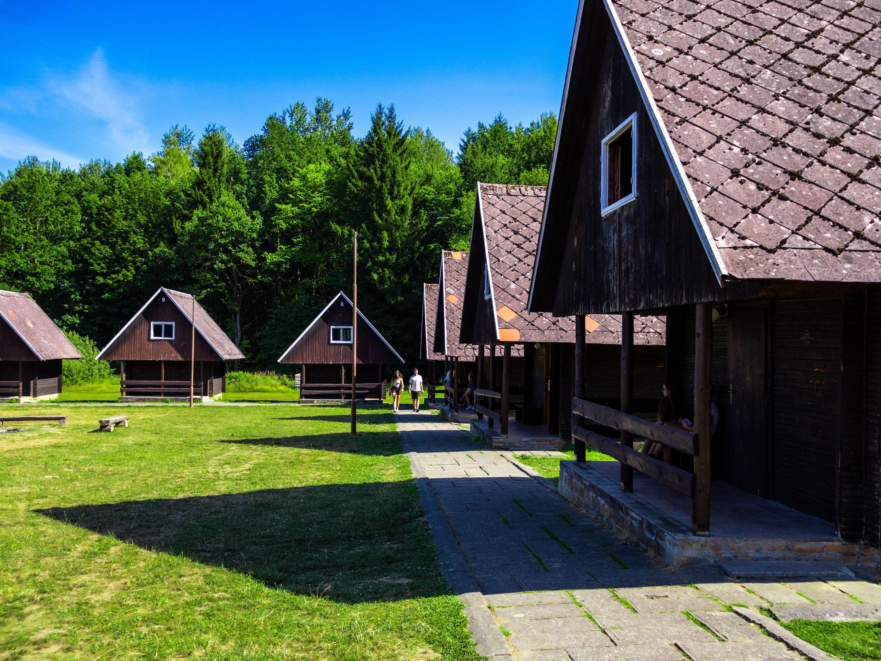 Rekreační centrum LANWOOD  976742