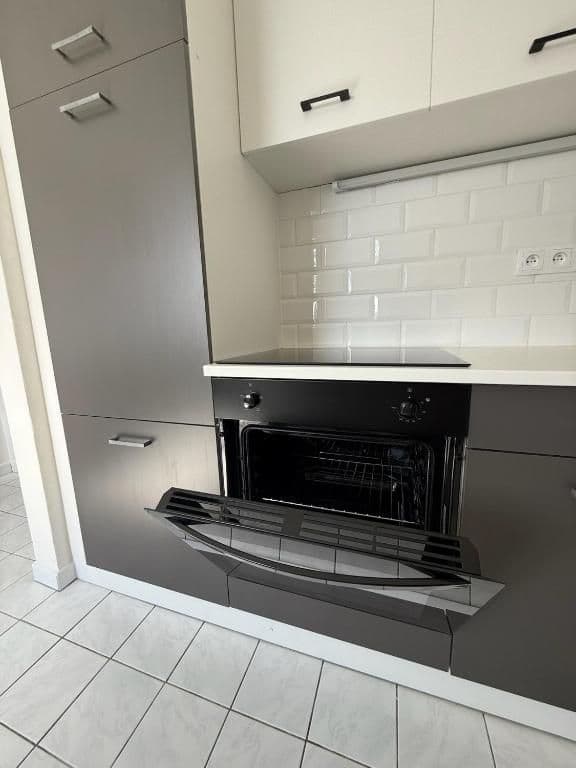 Apartmán se 3 ložnicemi a výhledem Apartmán s 3 ložnicemi - Hotel a ubytovna Zimní stadion Slaný