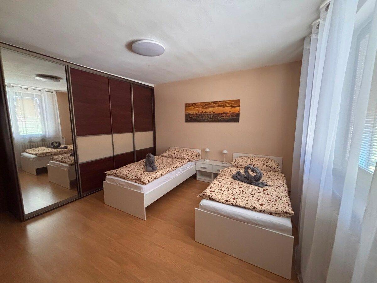 Apartmán s 4 spálňami  - Ubytovanie dom Studenec