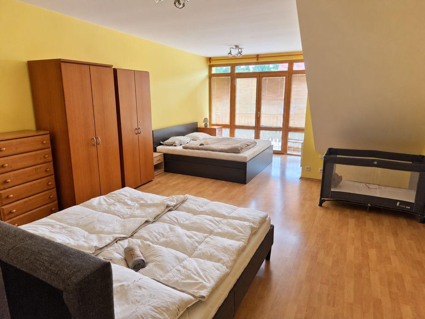 Štvorlôžková izba  - Family mansion with sauna, jacuzzi & gym