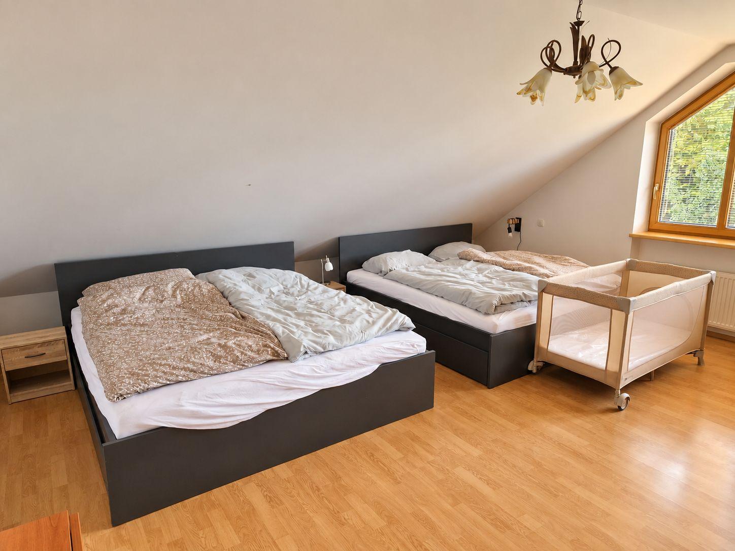 Štvorlôžková izba  - Family mansion with sauna, jacuzzi & gym