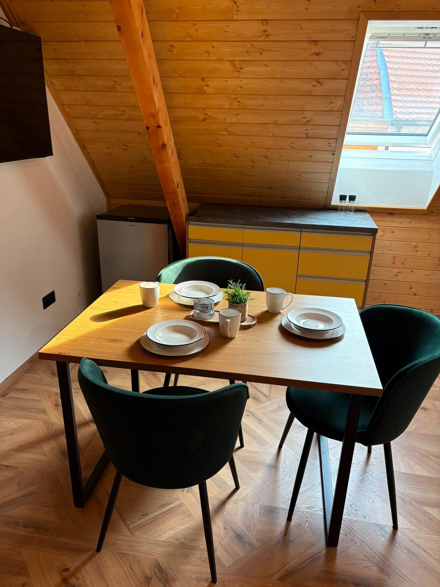 Podkrovní apartmán Třílůžkové studio s přistýlkou - Apartmány Jícha