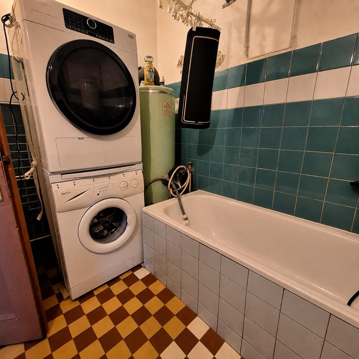 Bathroom with toilet - Cottage U Kynaja