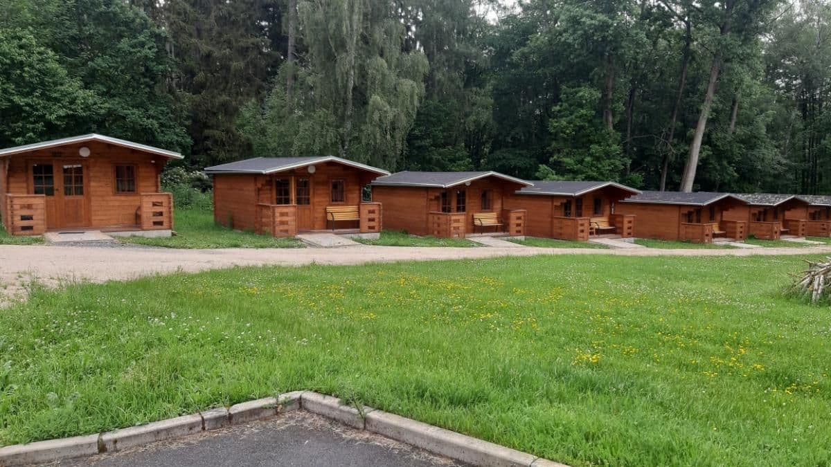 Chatka Typ B se spaním do patra Čtyřlůžkový pokoj - Camping Amerika